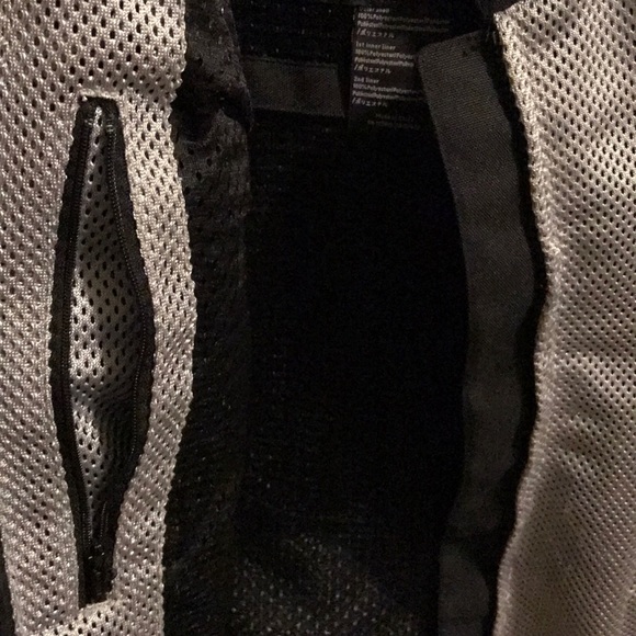 Harley Davidson Riding Jacket which incl. protection that can be added. - Picture 5 of 8